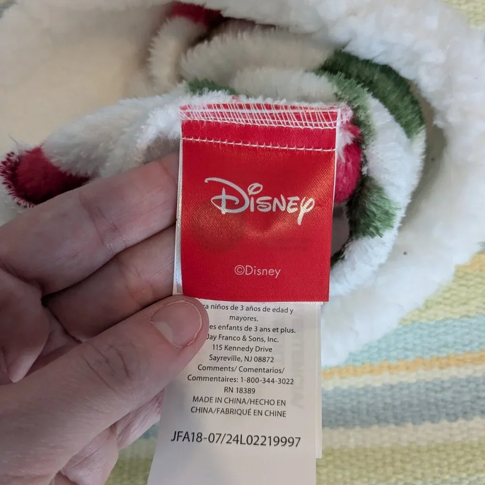 🛍️ BUNDLE ONLY | NWOT Disney Mickey Holiday Hat